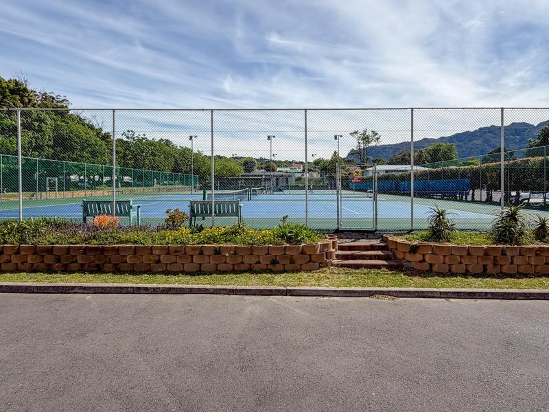 2 Bedroom Property for Sale in Claremont Upper Western Cape